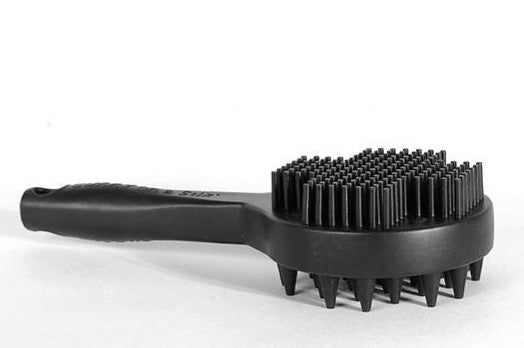 Curry On A Stik' -  Therapeutic Curry Comb for Horses, Dogs, and Cats